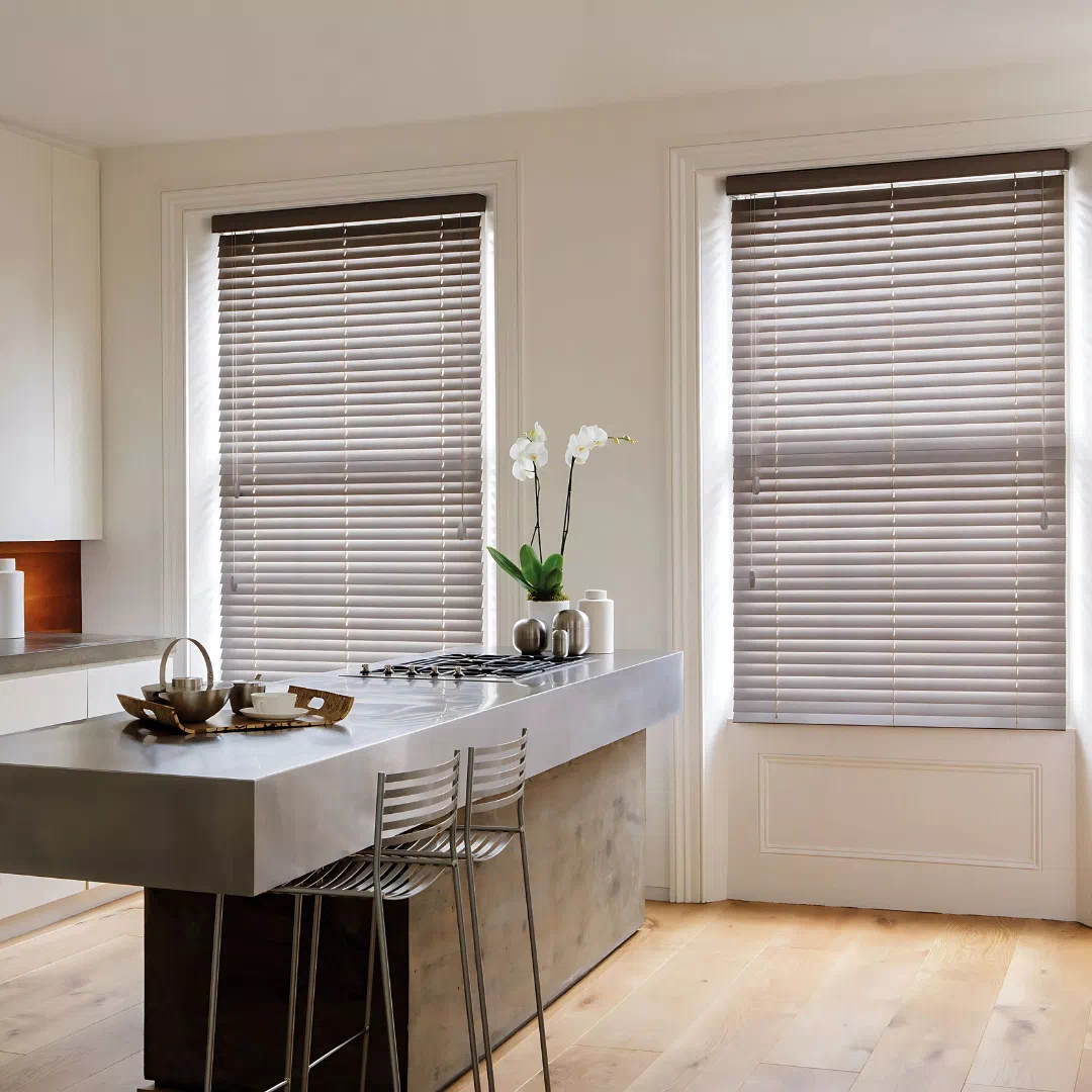 wood-venetian-blinds